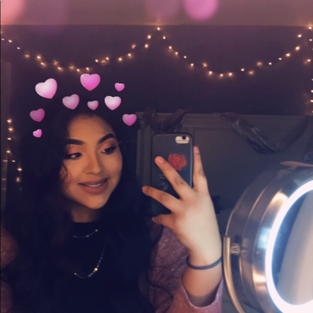 Meet your Posher, Andrea